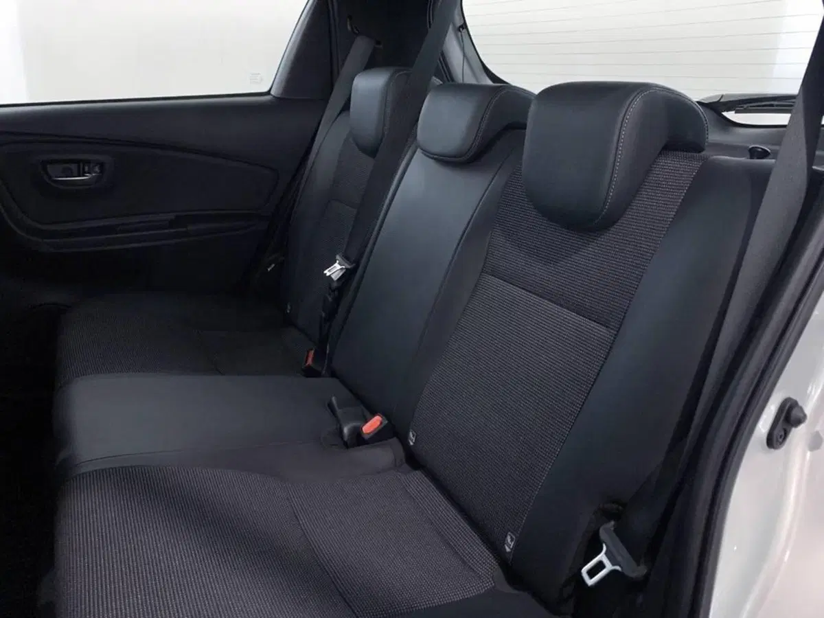 Toyota Yaris usata a Torino (12)