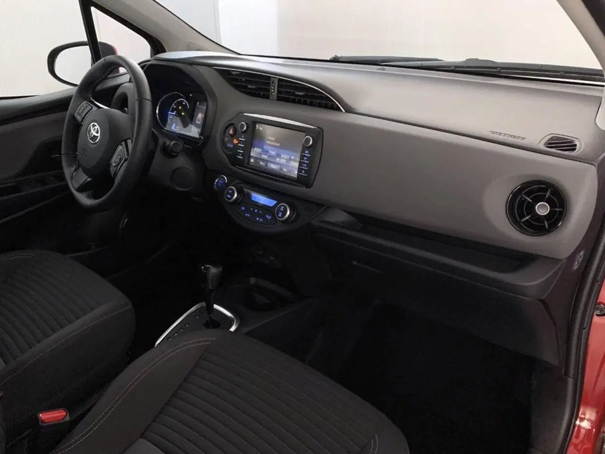 Toyota Yaris usata a Torino (11)