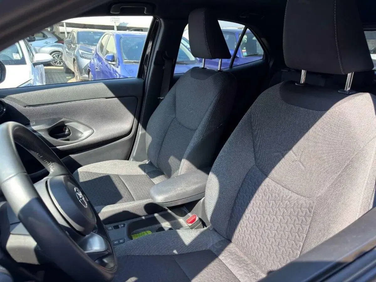 Toyota Yaris Cross usata a Torino (12)