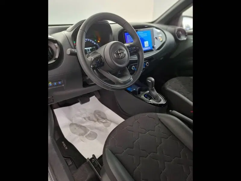 Toyota Aygo X usata a Torino (11)
