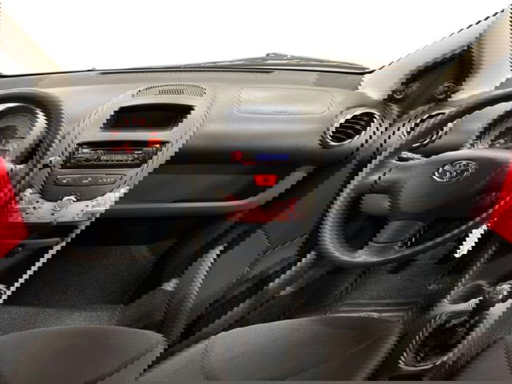 Toyota Aygo usata a Vercelli (8)