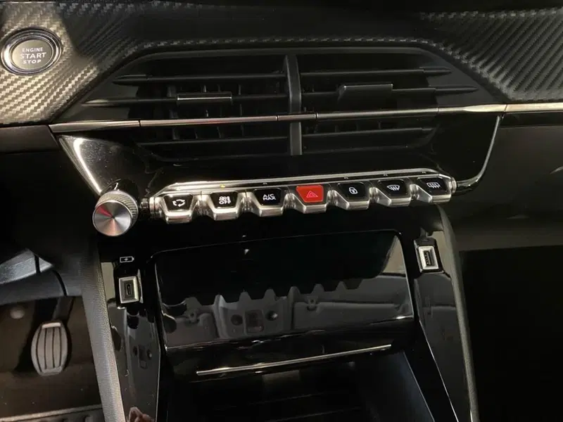 Peugeot 208 usata a Torino (11)