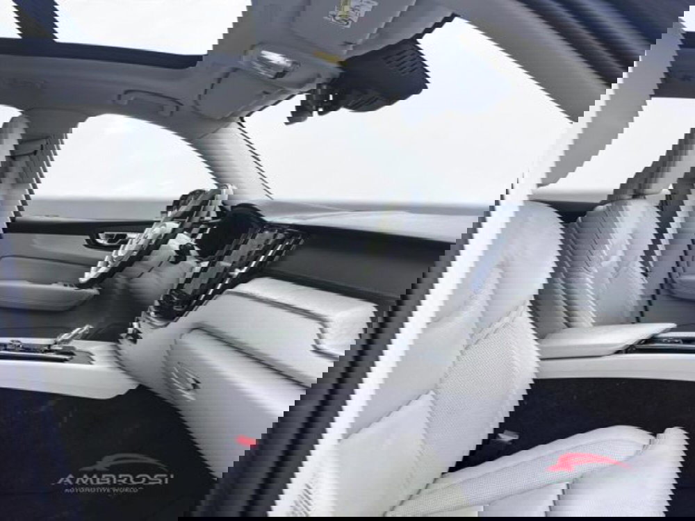 Volvo XC60 usata a Perugia (11)