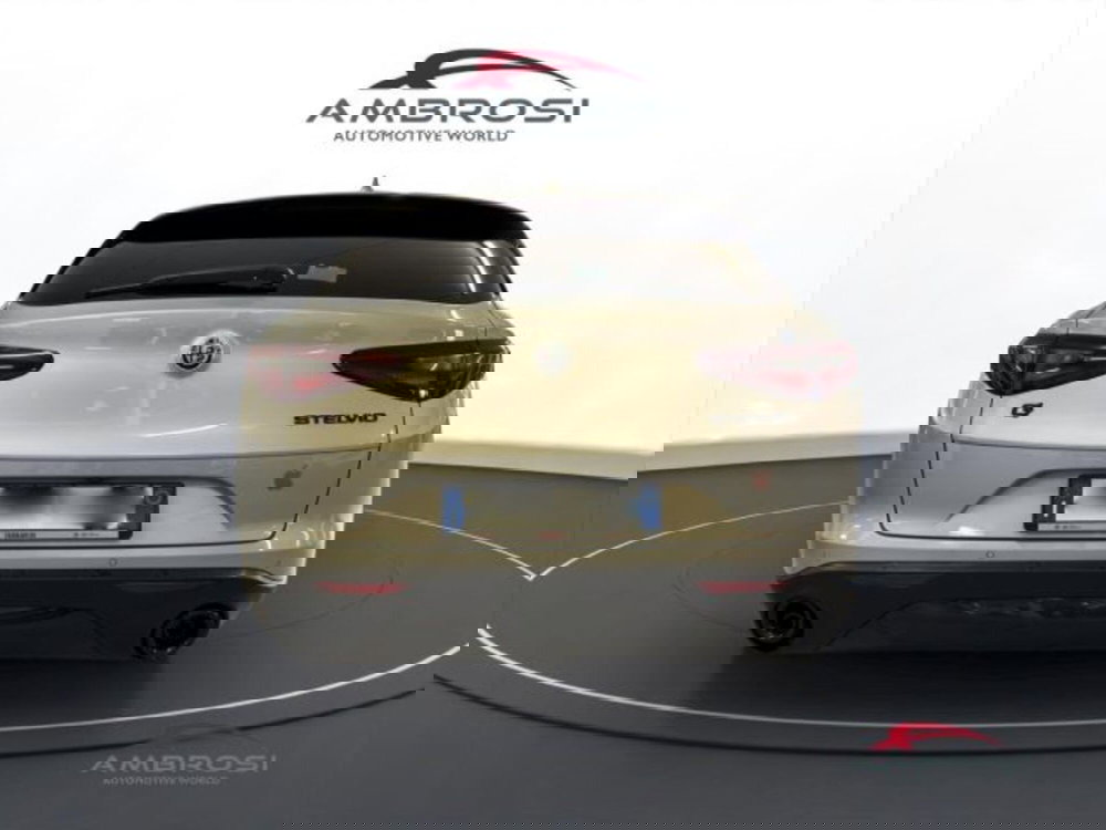 Alfa Romeo Stelvio usata a Perugia (8)