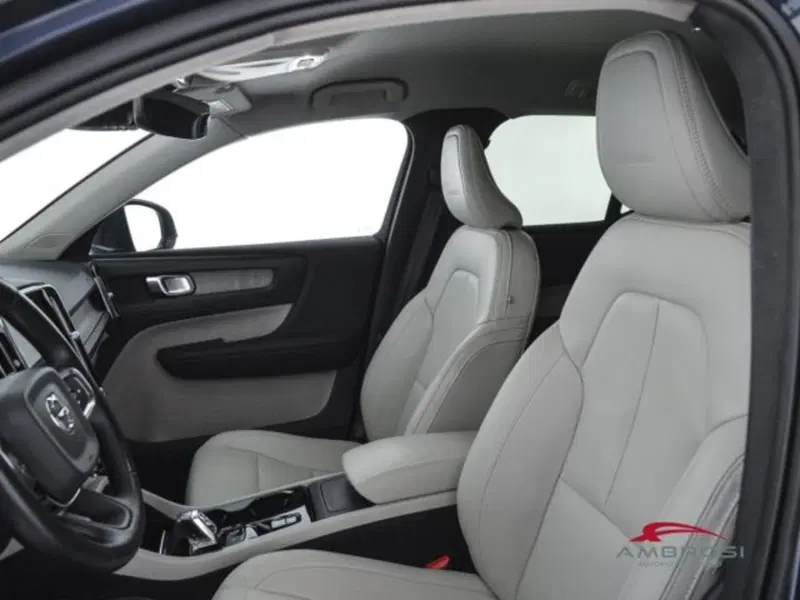 Volvo XC40 usata a Perugia (9)