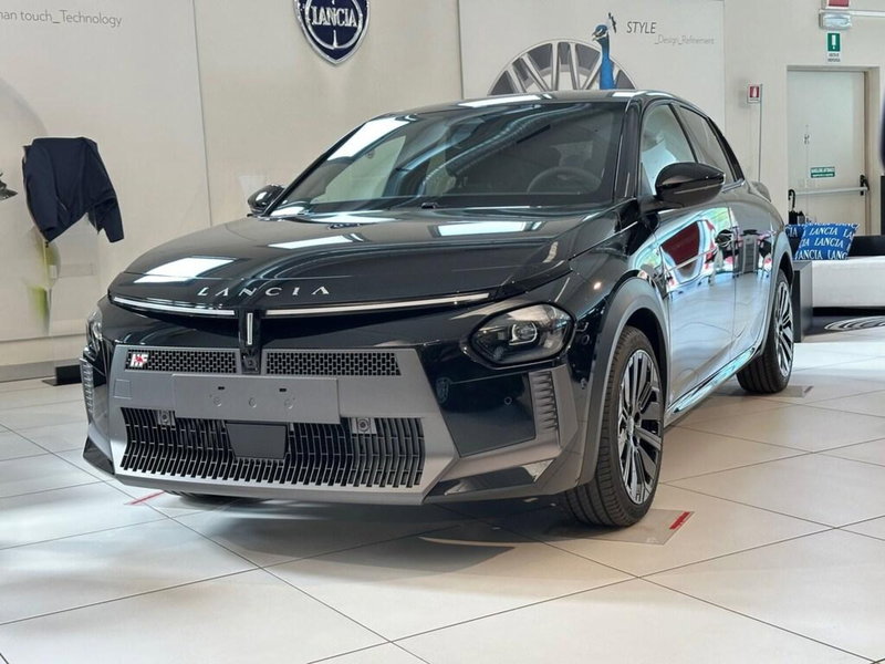 Lancia Ypsilon nuova a Sondrio