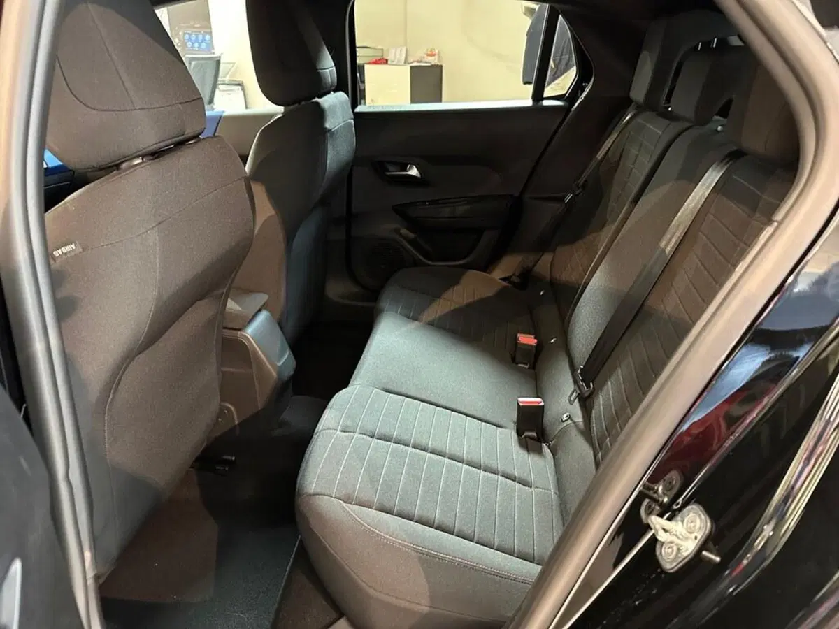 Lancia Ypsilon nuova a Sondrio (11)