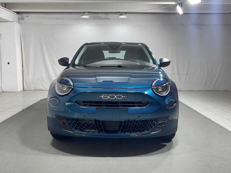 Fiat 600 nuova a Sondrio (8)