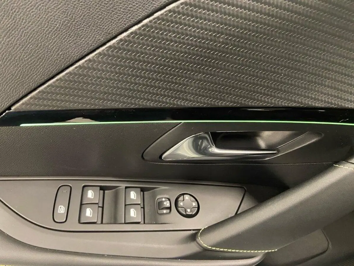 Peugeot 208 usata a Torino (14)