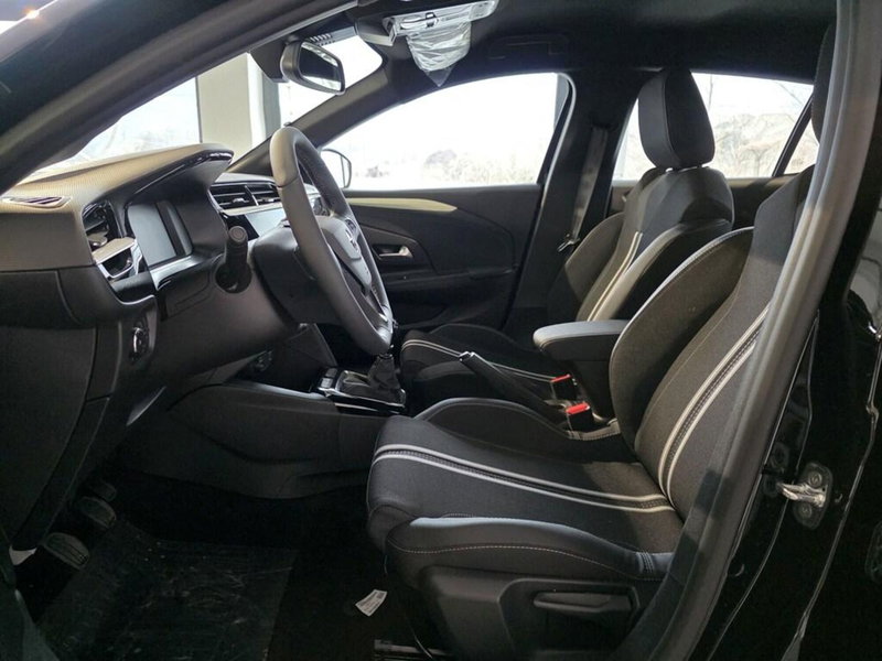 Opel Corsa nuova a Sondrio (10)