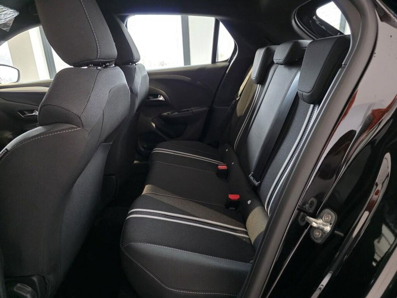 Opel Corsa nuova a Sondrio (11)