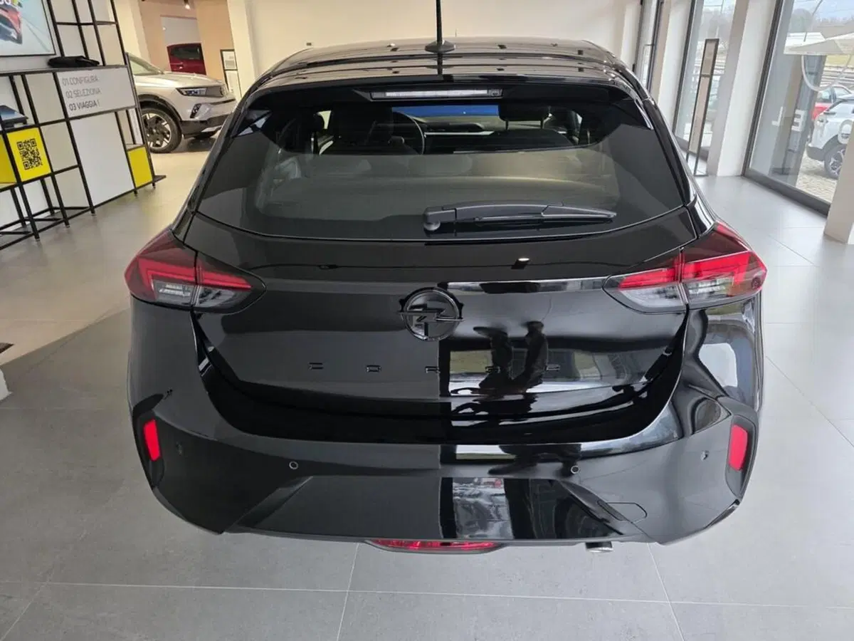 Opel Corsa nuova a Sondrio (4)