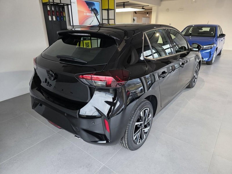 Opel Corsa nuova a Sondrio (5)