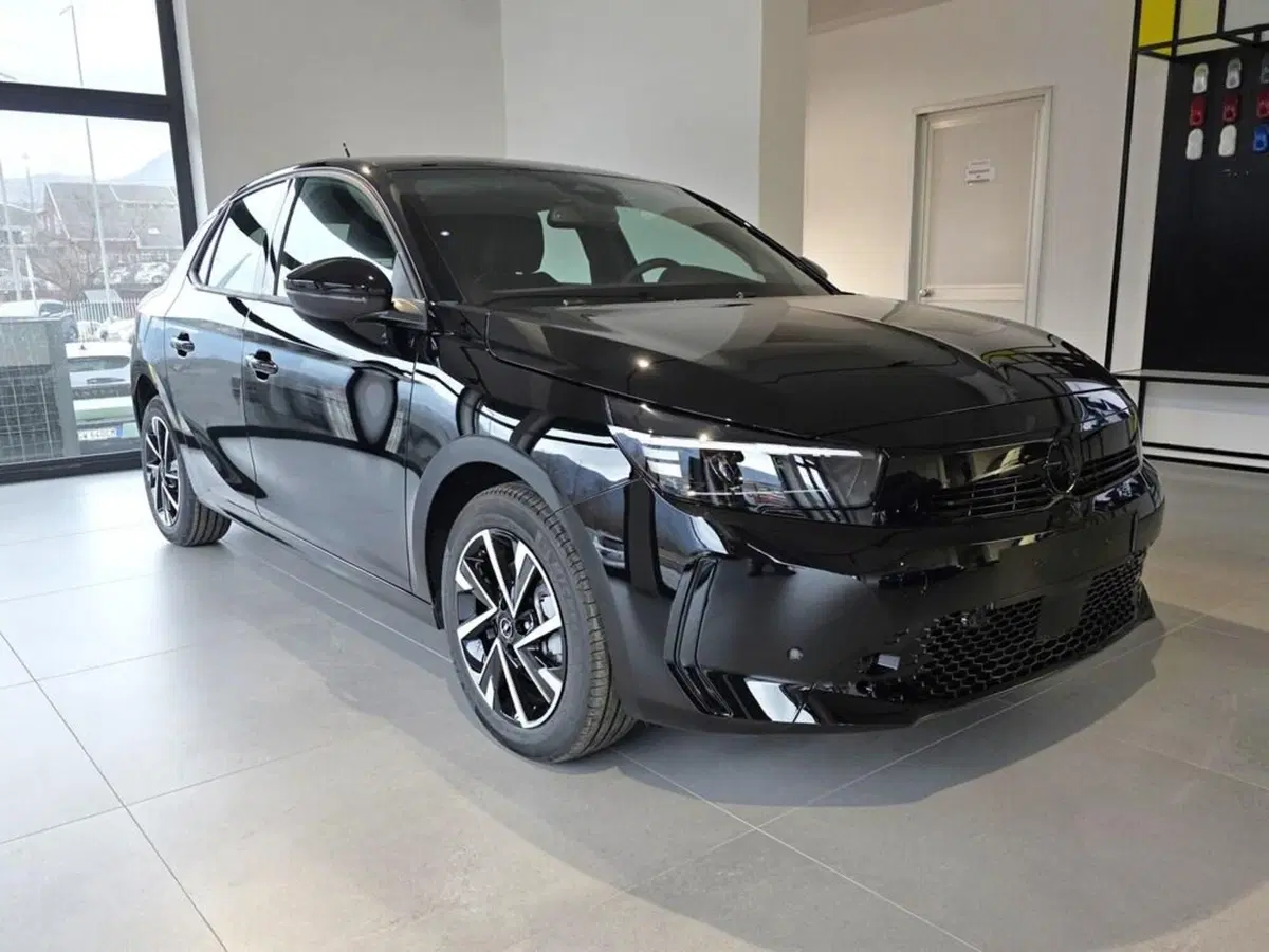 Opel Corsa nuova a Sondrio (7)