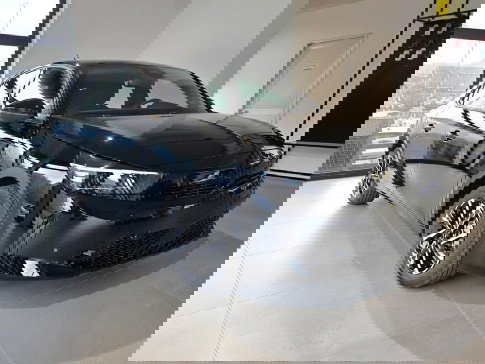 Opel Corsa nuova a Sondrio (7)