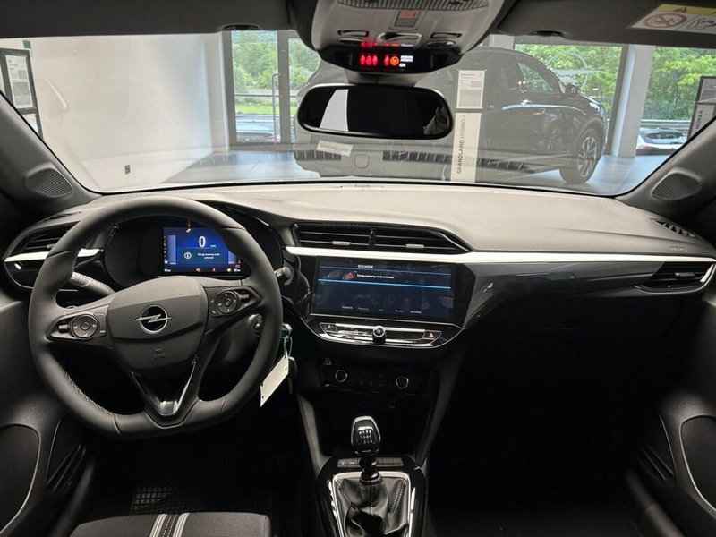 Opel Corsa nuova a Sondrio (11)