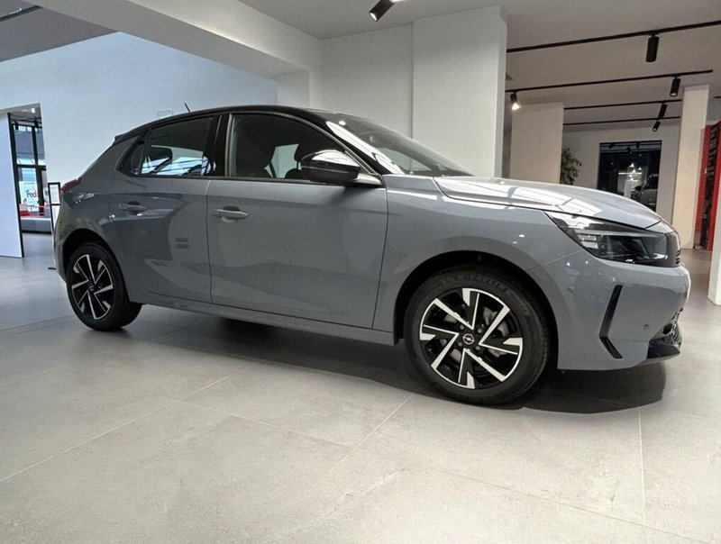 Opel Corsa nuova a Sondrio (2)