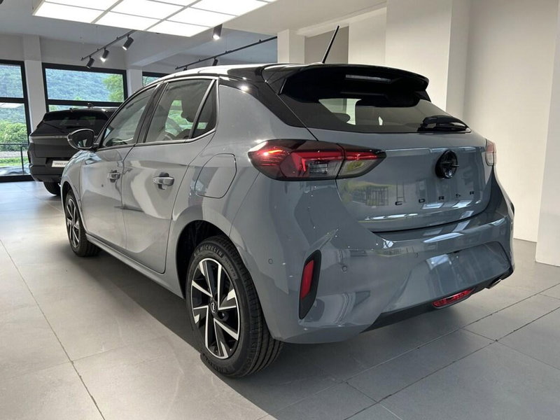 Opel Corsa nuova a Sondrio (3)