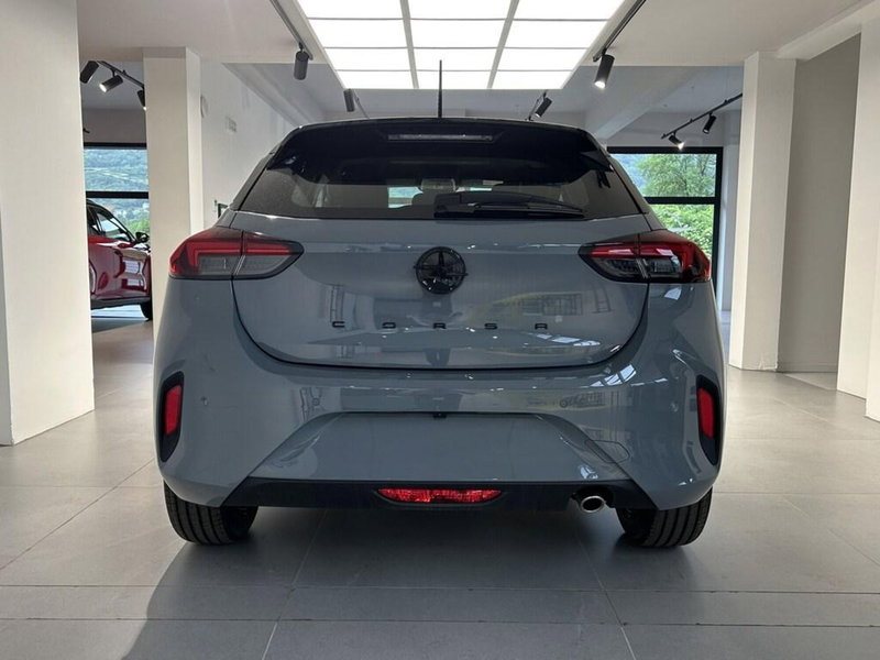 Opel Corsa nuova a Sondrio (4)