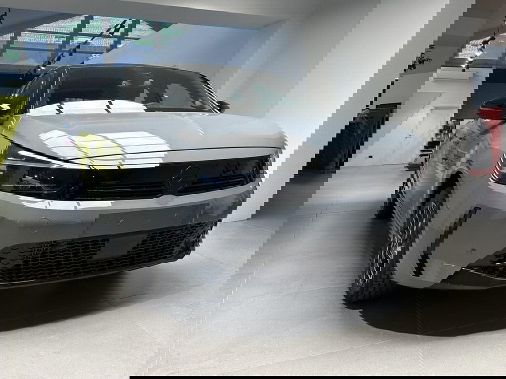 Opel Corsa nuova a Sondrio (6)