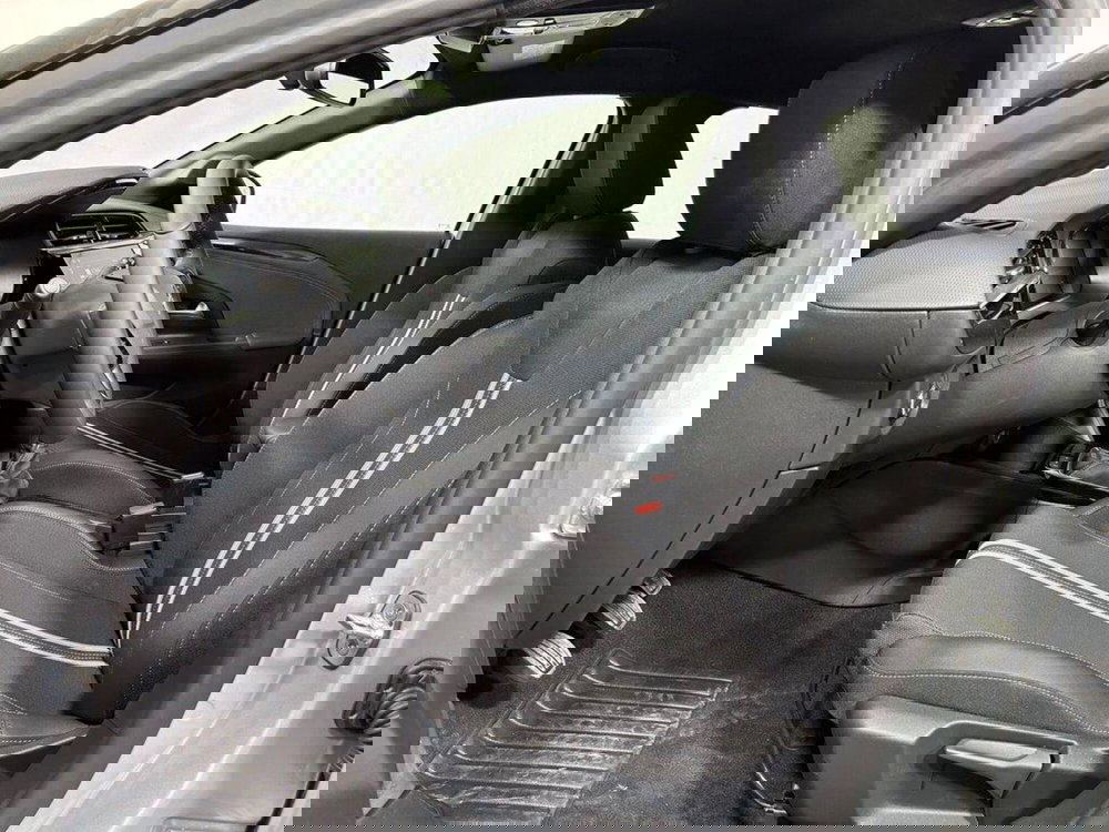 Opel Corsa nuova a Sondrio (10)