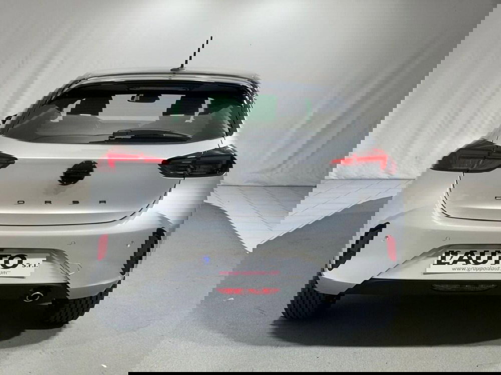 Opel Corsa nuova a Sondrio (6)