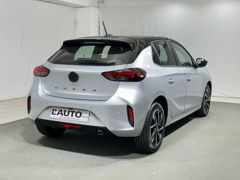 Opel Corsa nuova a Sondrio (7)