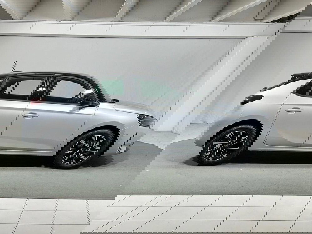 Opel Corsa nuova a Sondrio (8)