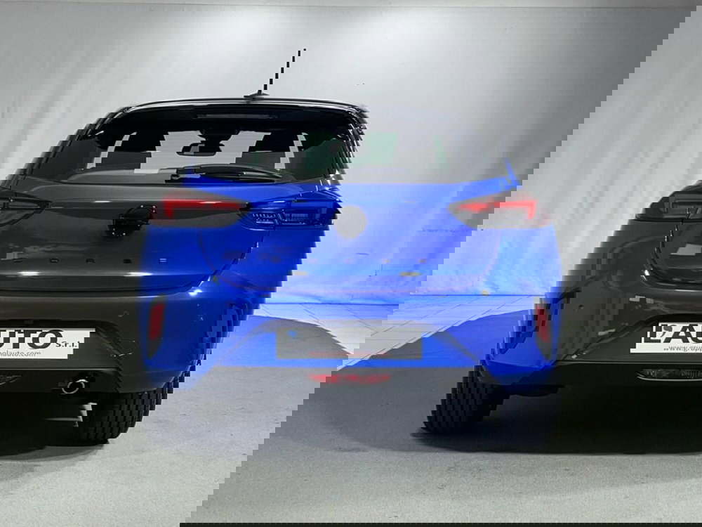 Opel Corsa nuova a Sondrio (4)