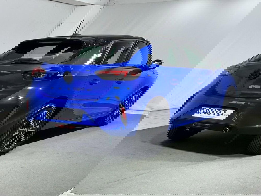 Opel Corsa nuova a Sondrio (5)