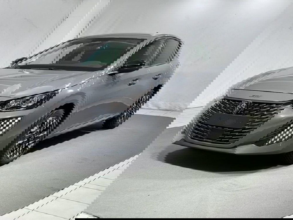 Peugeot 208 nuova a Sondrio