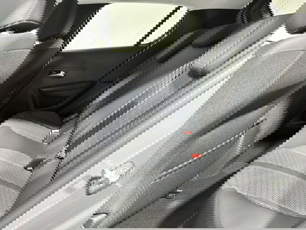 Peugeot 208 nuova a Sondrio (11)