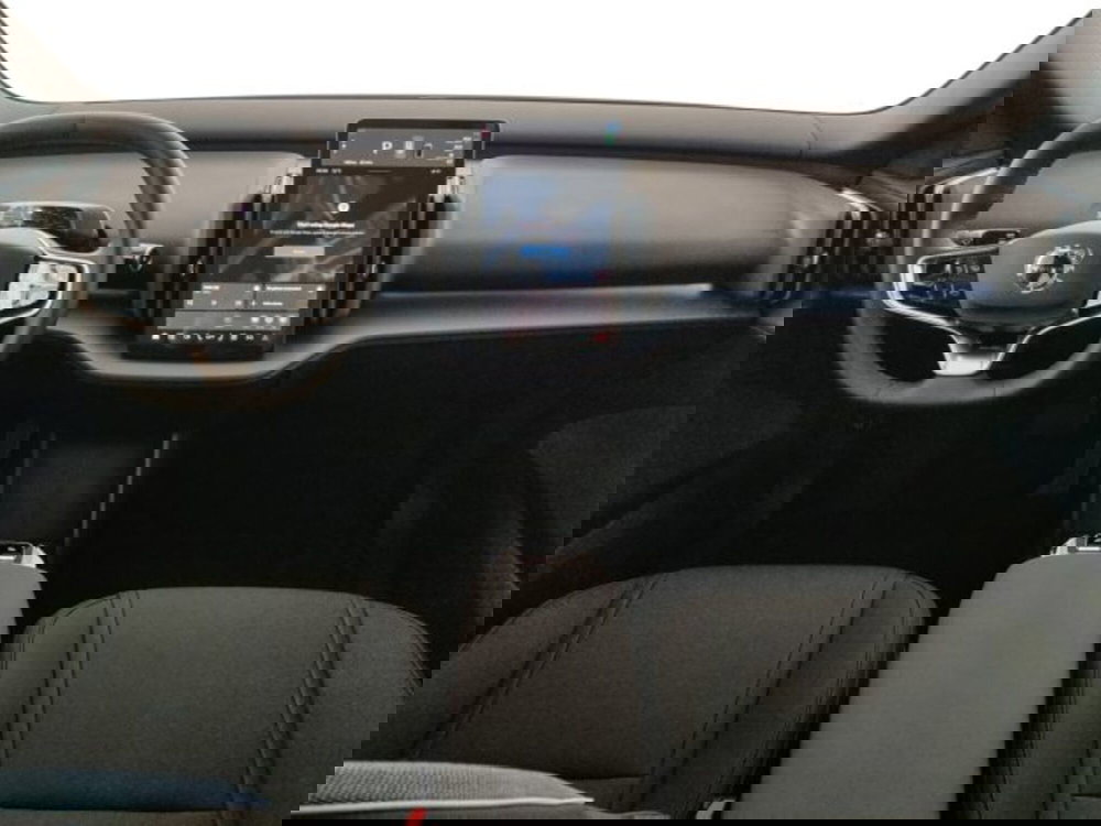 Volvo EX30 Cross Country nuova a Modena (13)