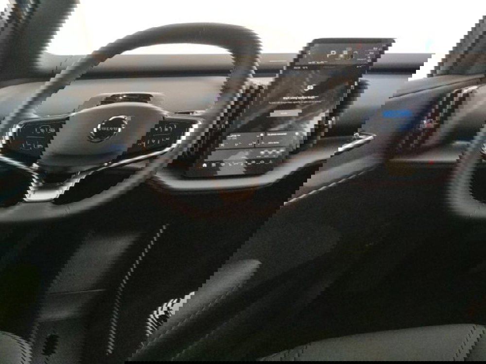 Volvo EX30 Cross Country nuova a Modena (14)