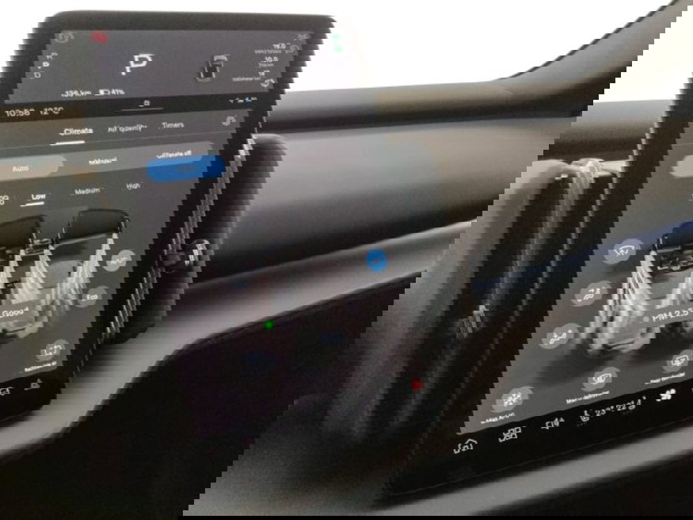 Volvo EX30 Cross Country nuova a Modena (18)