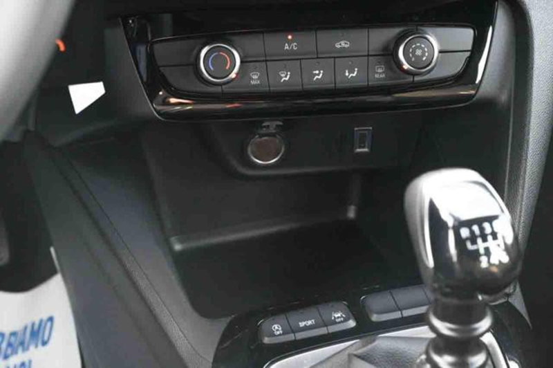 Opel Corsa usata a Torino (14)