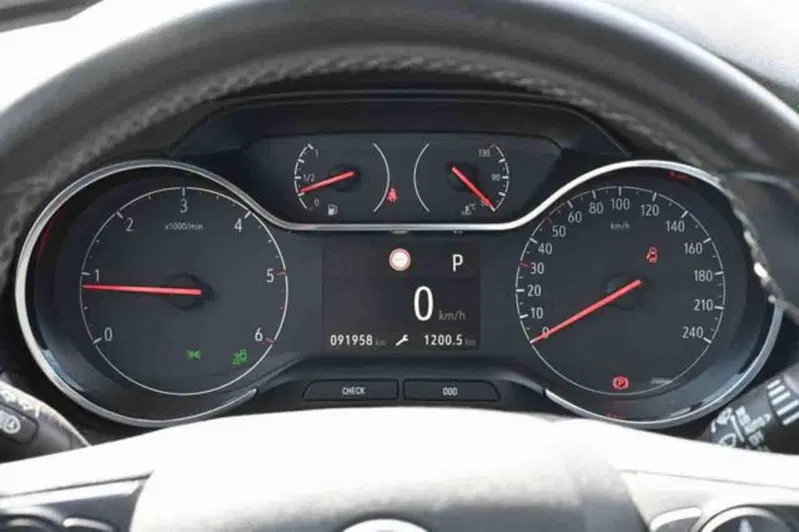 Opel Grandland X usata a Torino (16)