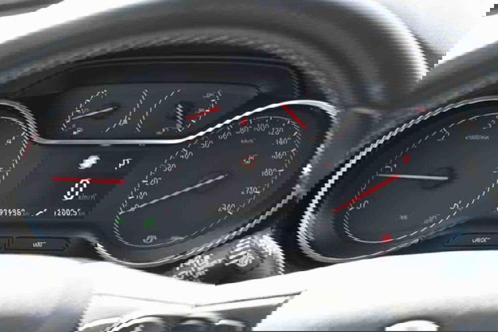 Opel Grandland X usata a Torino (16)