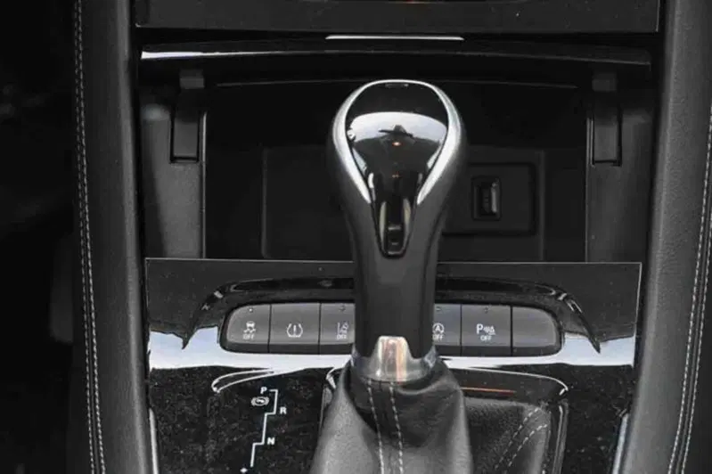 Opel Grandland X usata a Torino (18)