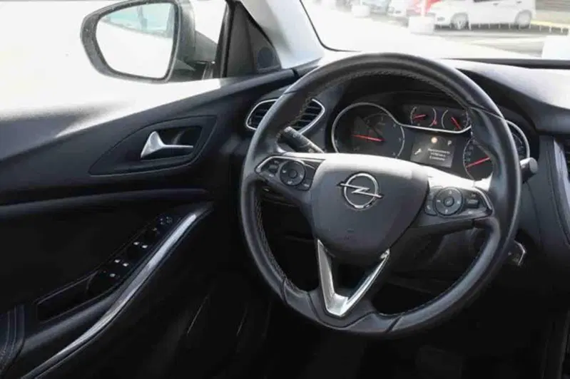 Opel Grandland X usata a Torino (19)