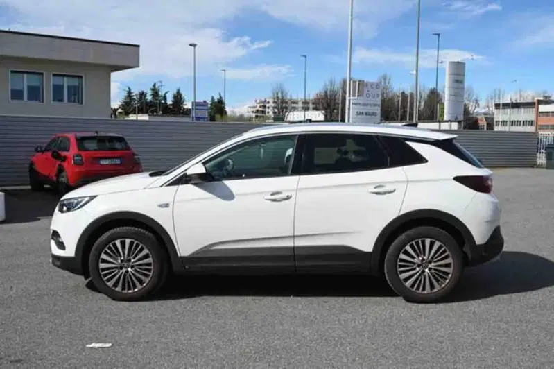 Opel Grandland X usata a Torino (8)