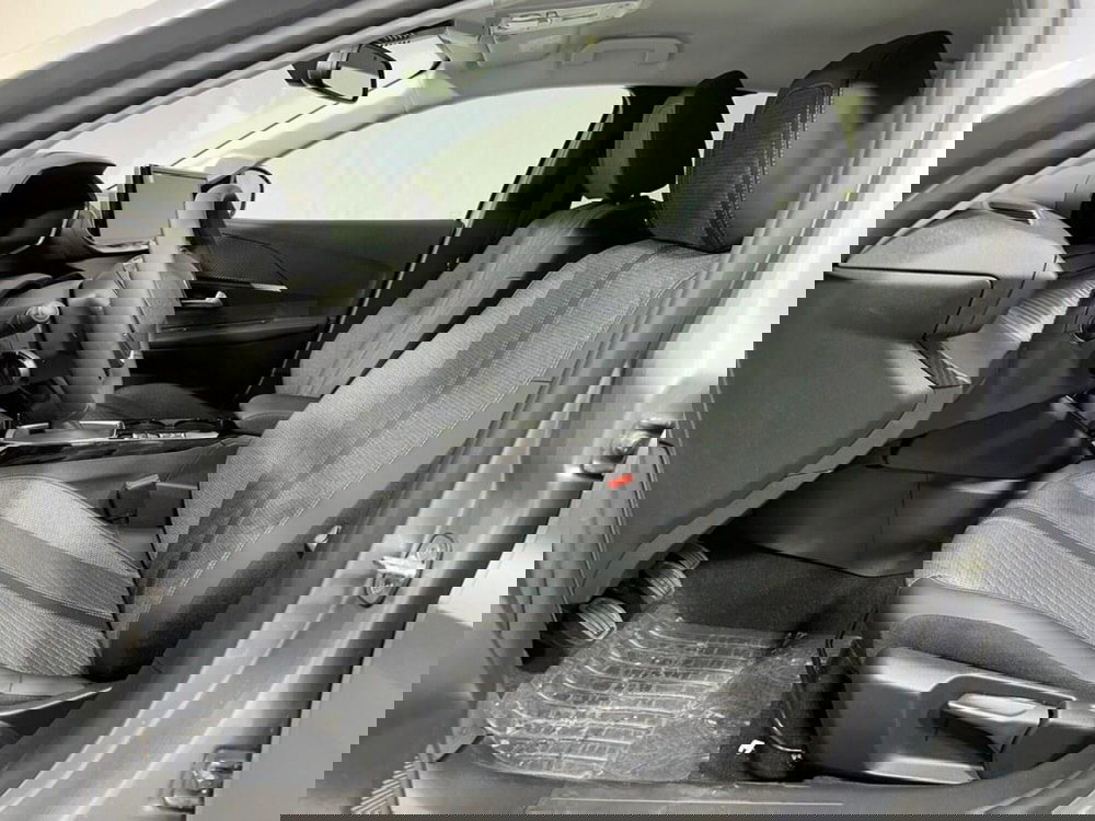 Peugeot 208 nuova a Sondrio (10)