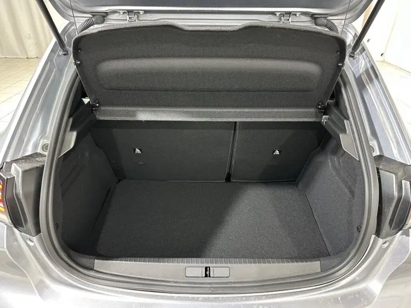 Peugeot 208 nuova a Sondrio (15)
