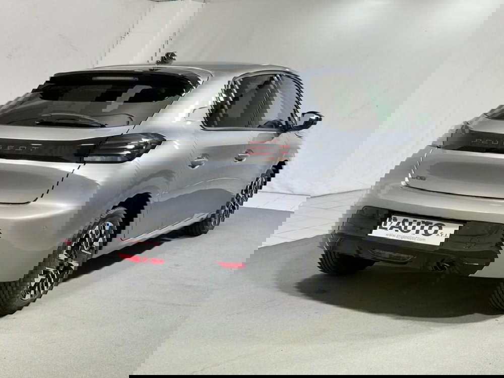 Peugeot 208 nuova a Sondrio (5)