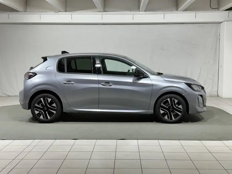 Peugeot 208 nuova a Sondrio (6)