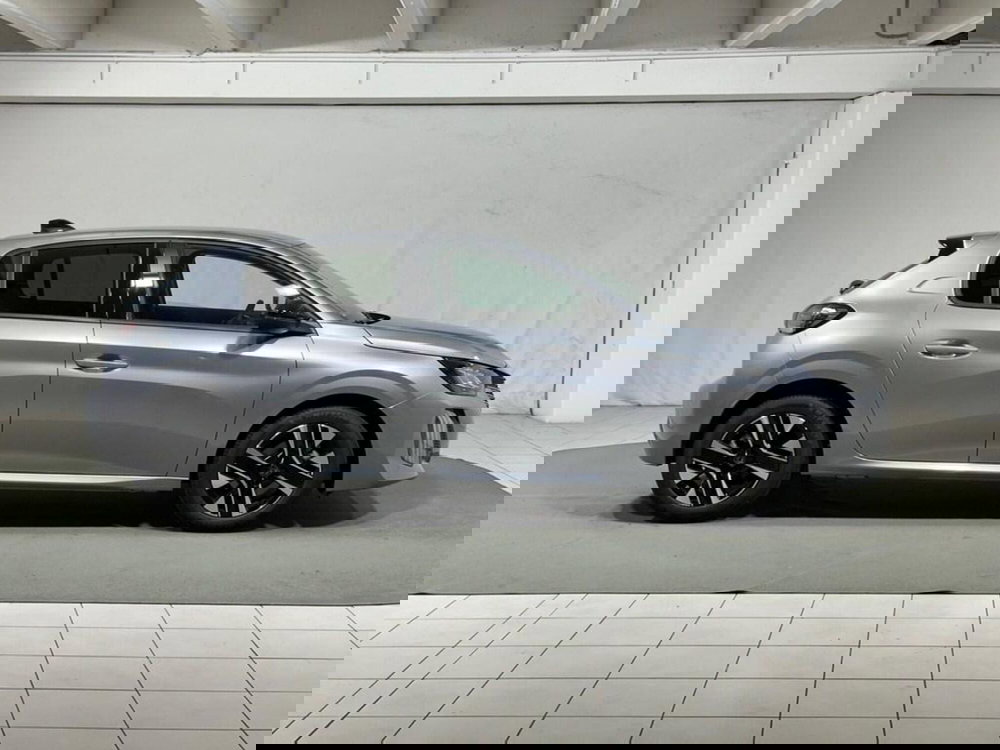 Peugeot 208 nuova a Sondrio (6)