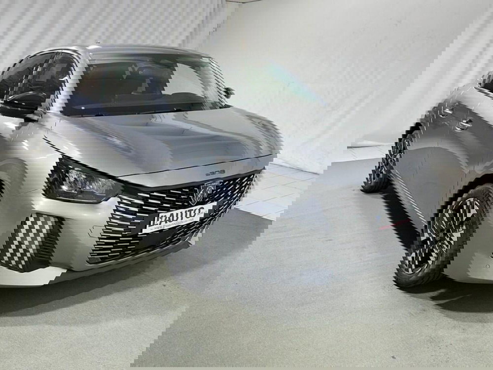 Peugeot 208 nuova a Sondrio (7)