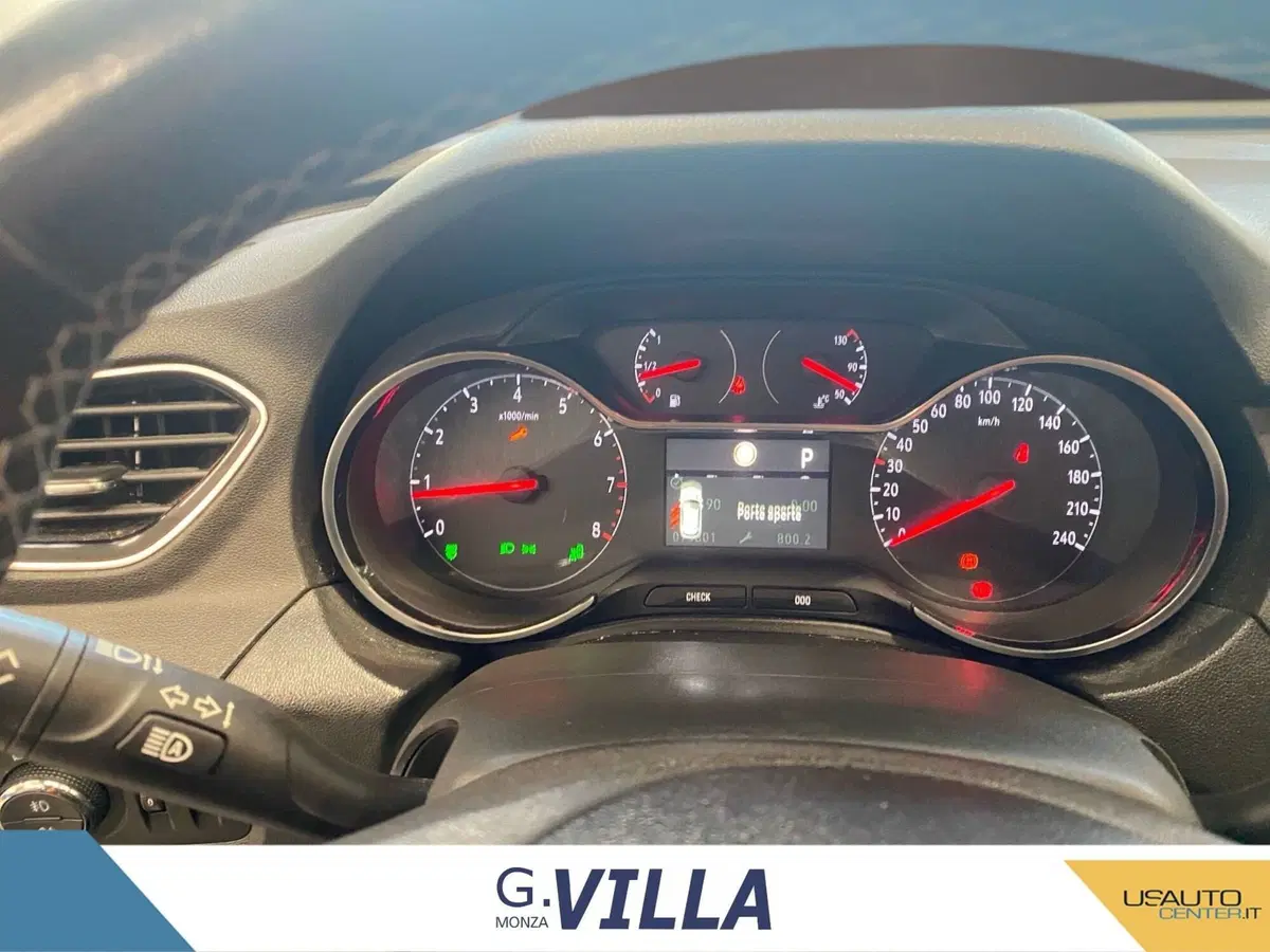 Opel Grandland X usata a Milano (12)