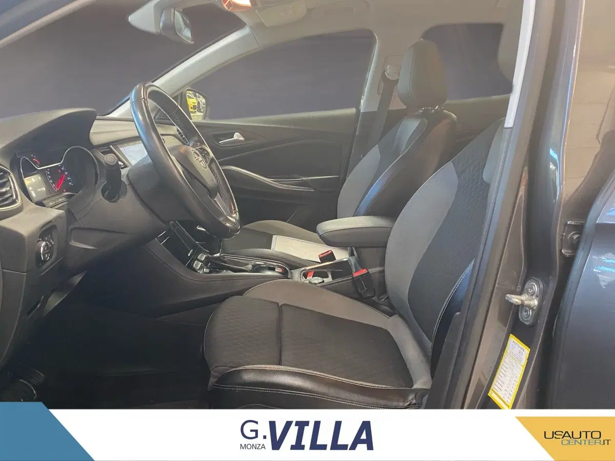 Opel Grandland X usata a Milano (13)