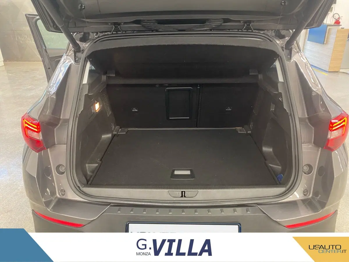 Opel Grandland X usata a Milano (15)